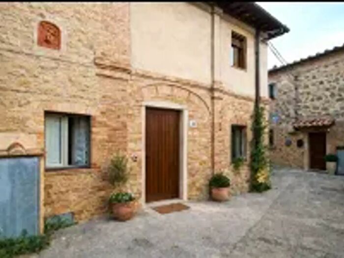 Appartamento quadrilocale in vendita in Le Scotte Si, Siena