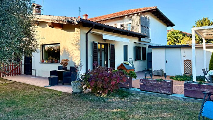 Casa quadrilocale in vendita in Strada Risagliardo, Pinerolo