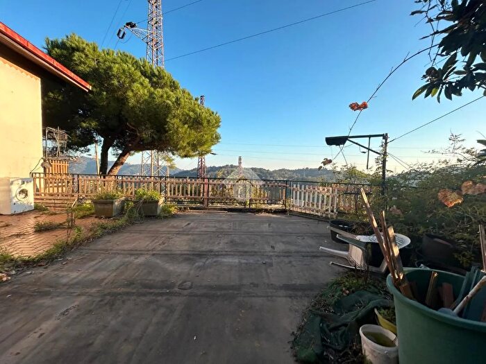 Casa con 7 locali in vendita in Via Militare di Borzoli, Genova