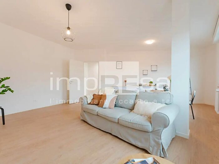 Appartamento con 5 locali in vendita in Viale Luigi Spellanzon, Conegliano