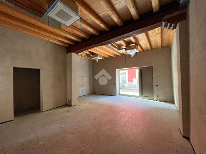 Appartamento con 5 locali in affitto in VIA CIRCONVALLAZIONE OVEST, Asola