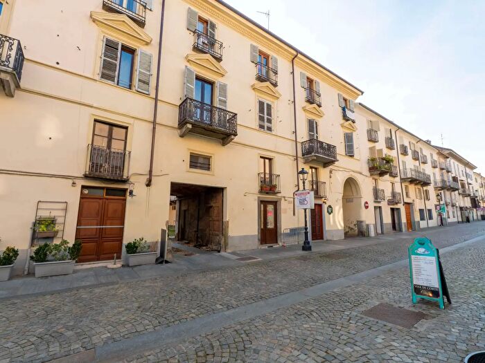 Appartamento trilocale in vendita in Via Mensa, Venaria Reale