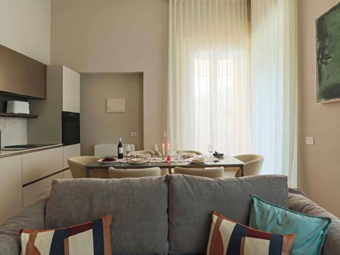 Appartamento trilocale in affitto in Viale Tibaldi, Corso San Gottardo, Milano