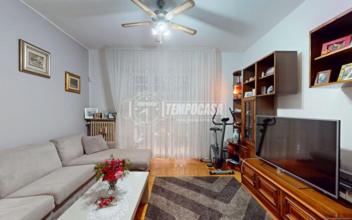 Appartamento trilocale in vendita in Via Foppe, Carate Brianza