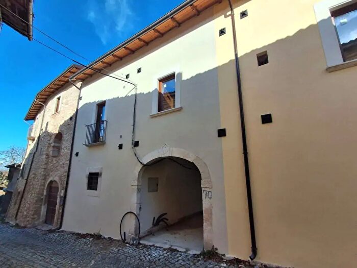Casa trilocale in vendita in Via Colle a, San Demetrio Ne' Vestini
