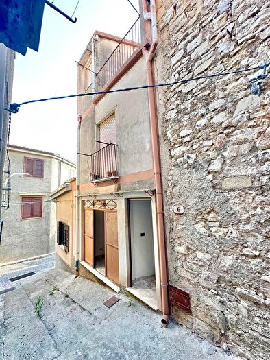 Casa quadrilocale in vendita in Bisacquino