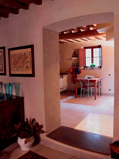 Casa con 5 locali in vendita in Calci