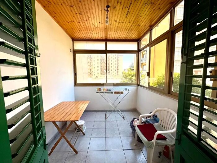 Appartamento trilocale in vendita in Via Francesco Lucchesi Palli, Palermo