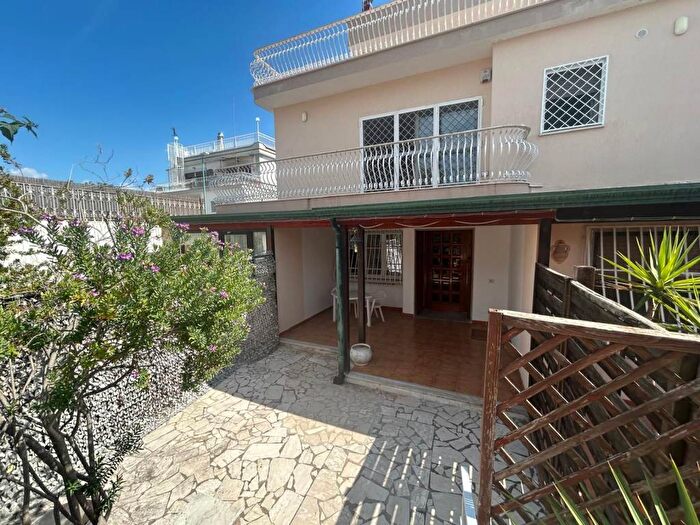 Appartamento quadrilocale in affitto in Via Monte Nuovo Licola Patria, Località la Schiana Damiani, Pozzuoli