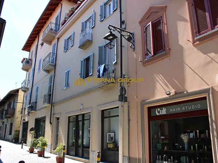Appartamento trilocale in vendita in Via Santa Croce, Moncalieri