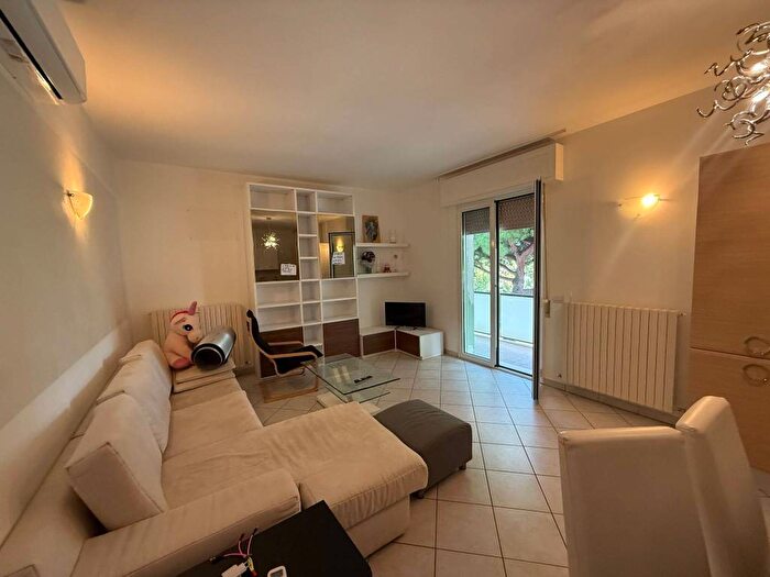 Appartamento con 5 locali in affitto in Viale Enna, Fontanelle, Riccione