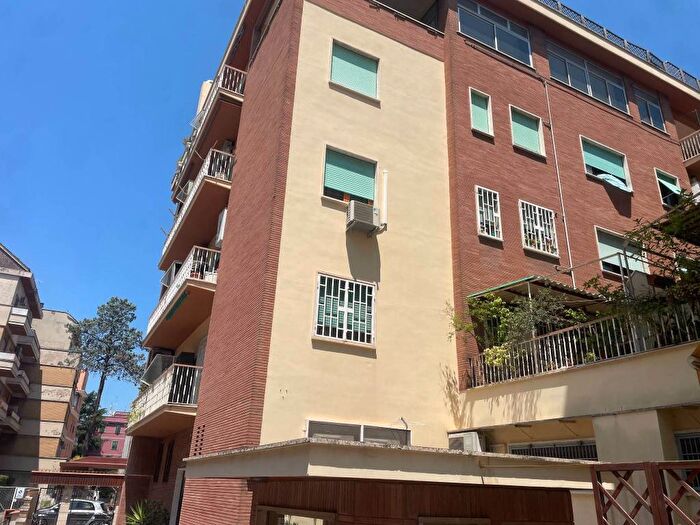 Appartamento bilocale in affitto in Via Emilio Albertario, Aurelio Val Cannuta, Roma