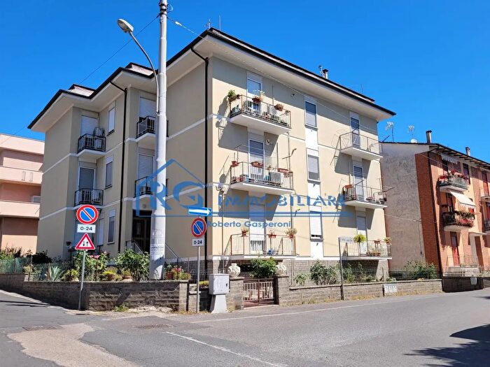 Appartamento trilocale in vendita in Castiglione In Teverina