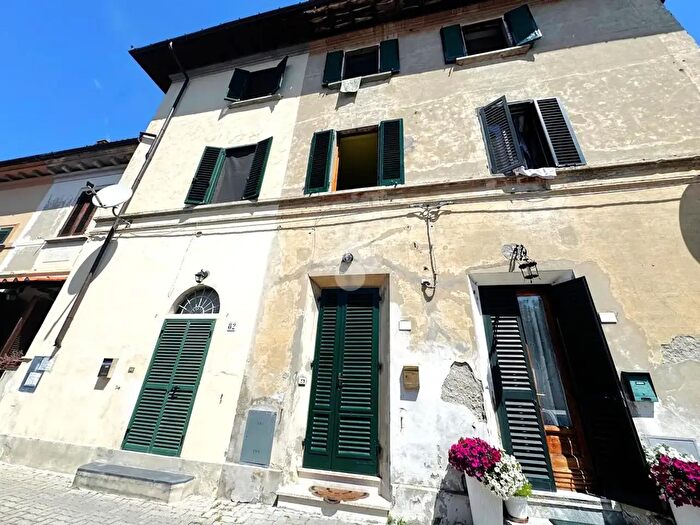 Casa con 5 locali in vendita in Via Selva, Agliana