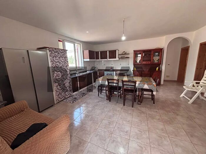 Casa con 5 locali in vendita in Viale Miramare Snc, Pachino