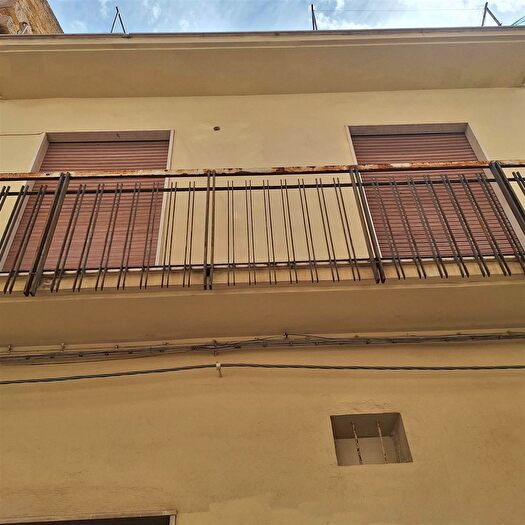Casa con 6 locali in vendita in Via Pier Santi Mattarella, Mazara Del Vallo