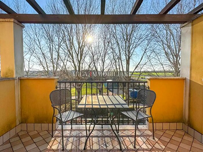 Appartamento bilocale in vendita in Viale delle Tortore, Caorle