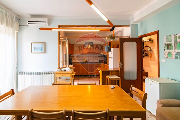 Appartamento quadrilocale in vendita in Via Madonna di Fatima, Gravina Di Catania