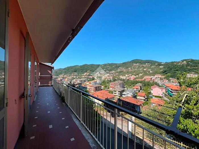 Casa con 7 locali in vendita in Via Giovanni XXIII, Cogorno