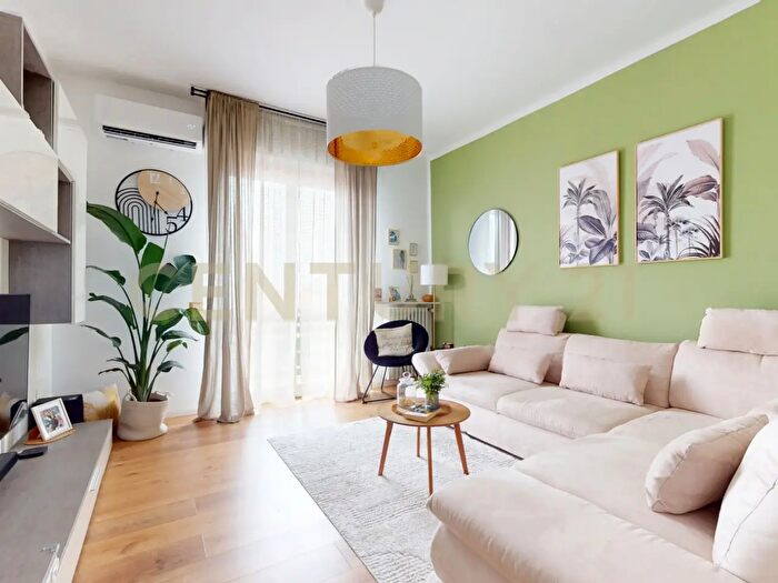 Appartamento trilocale in vendita in Via Umberto I, Vanzago
