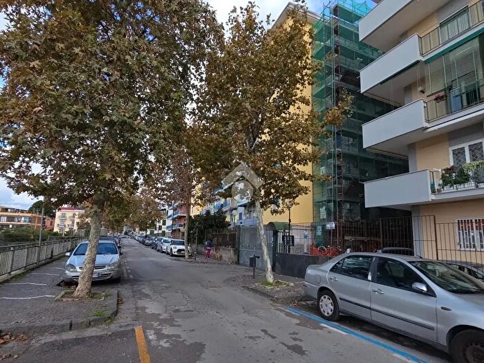 Appartamento quadrilocale in vendita in Via Gaetano Poli, Portici