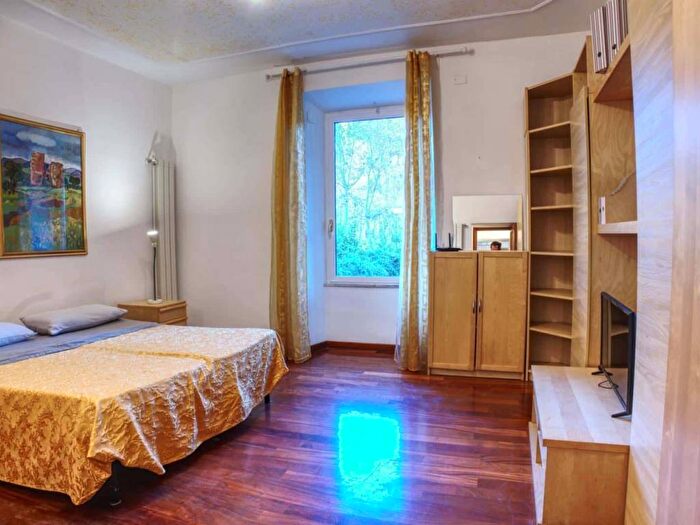 Appartamento bilocale in affitto in Via Dàndolo, Trastevere, Roma