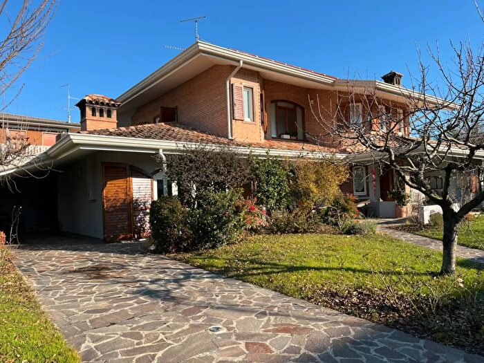 Casa con 10 locali in vendita in Via Faidutti, Cervignano Del Friuli