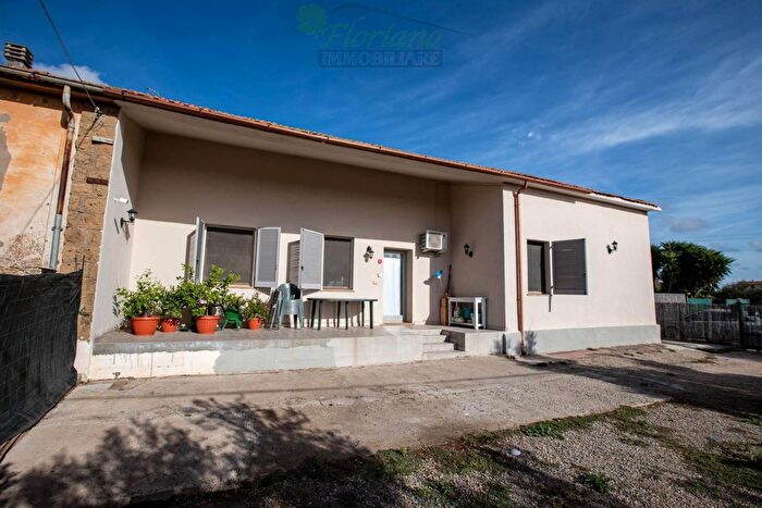 Casa trilocale in vendita in Località Belvedere, Montalto Di Castro