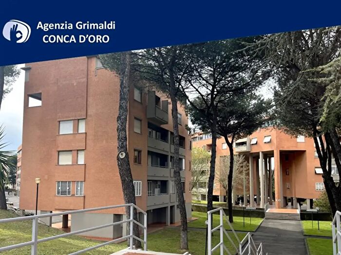 Appartamento bilocale in vendita in Via Gallicano nel Lazio, Roma