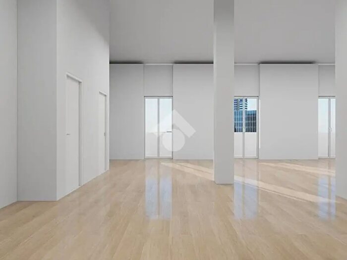 Appartamento con 5 locali in vendita in Via Giacinto Gallina, Milano