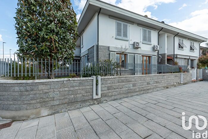 Appartamento con 8 locali in vendita in Via Due Giugno, Santa Croce SullArno