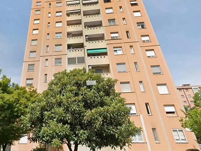 Appartamento trilocale in vendita in Via Ugo Betti, Milano