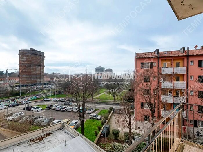 Appartamento trilocale in vendita in Via Pezzana Giacinta, Bologna