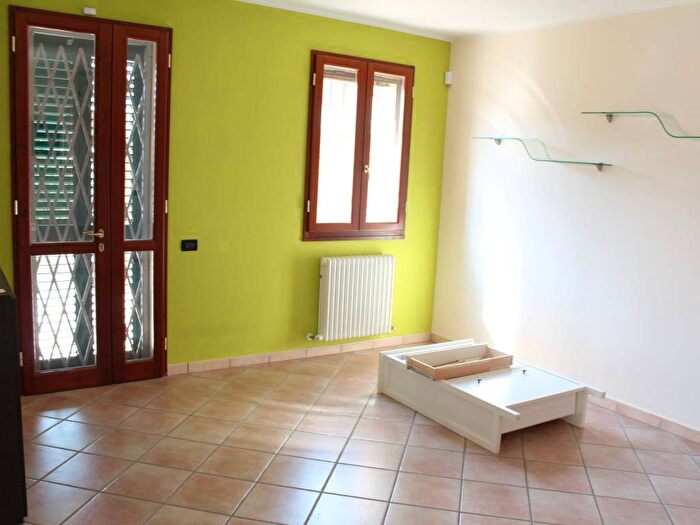 Casa trilocale in affitto in Lugo