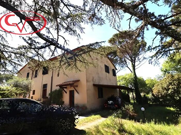 Casa quadrilocale in vendita in Gavignano, Bucine