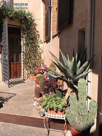 Appartamento trilocale in vendita in Piazza della Libertà, Magliano In Toscana