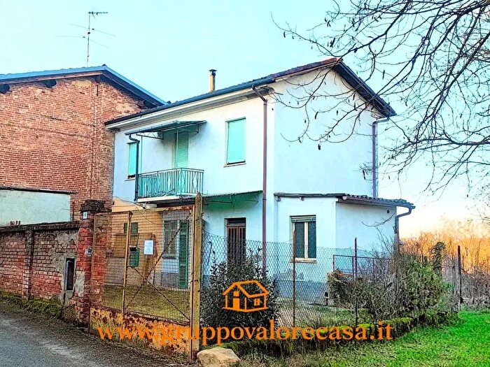 Appartamento con 7 locali in vendita in Sezzadio