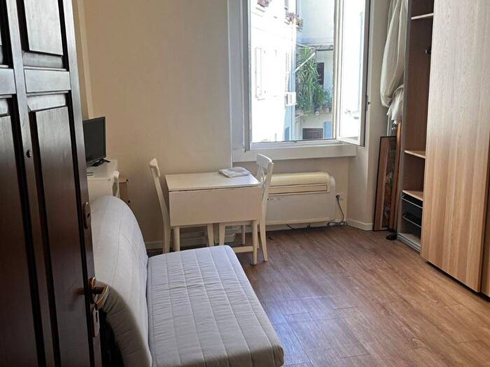 Appartamento monolocale in affitto in Viale Abruzzi, Morgagni, Milano