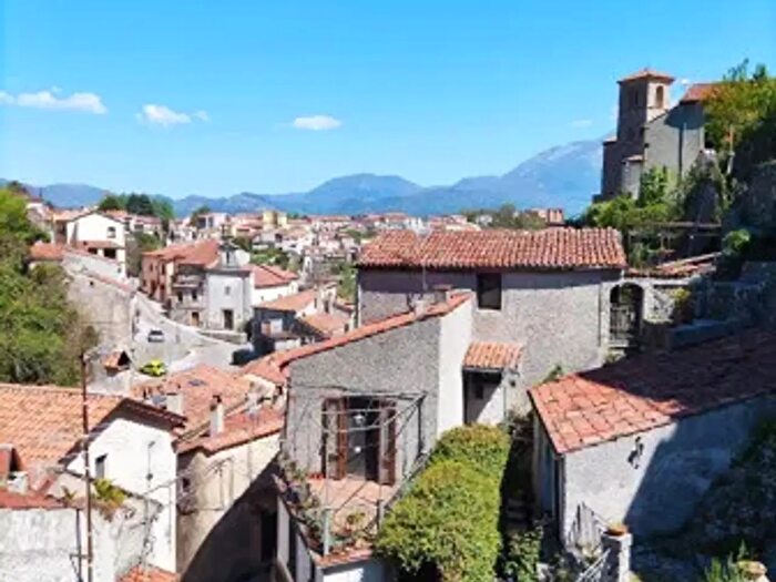 Casa quadrilocale in vendita in Via Grisi, Trecchina