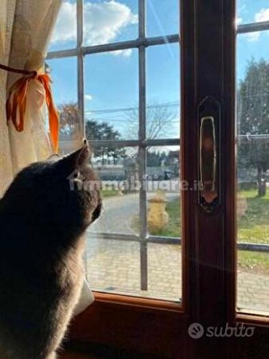 Casa con 6 locali in vendita in Via Ghiarda, Reggio Emilia