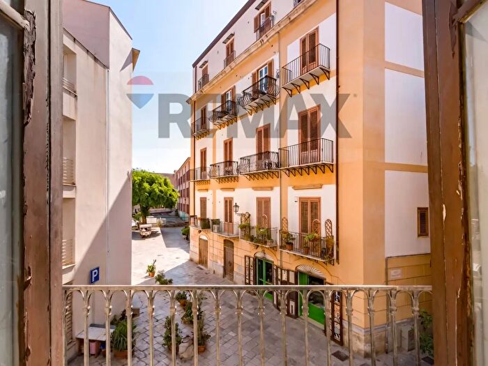 Appartamento con 7 locali in vendita in Via Ponticello, Palermo