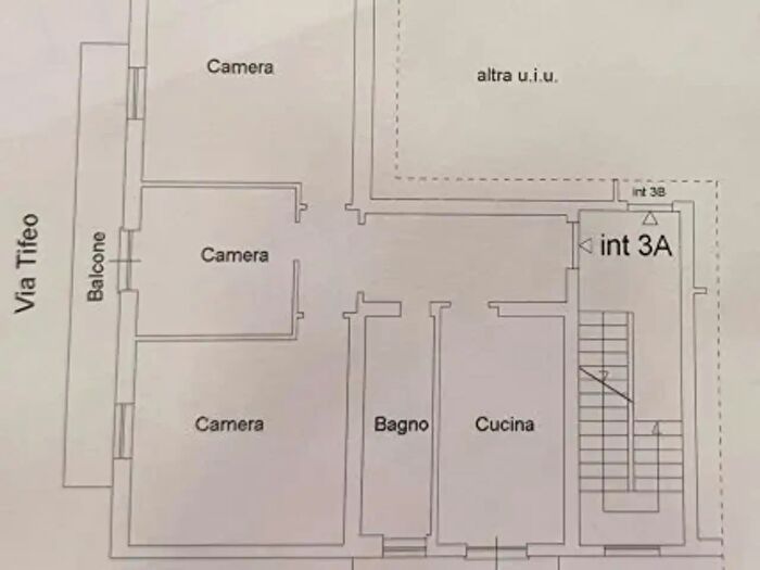 Appartamento trilocale in vendita in Via Tifeo, Roma