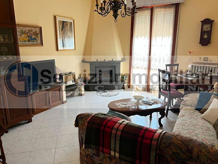 Appartamento trilocale in vendita in Ss, Piacenza