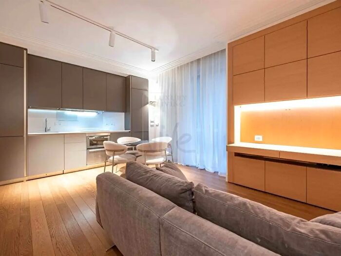 Appartamento bilocale in affitto in Via Sandro Sandri, Milano