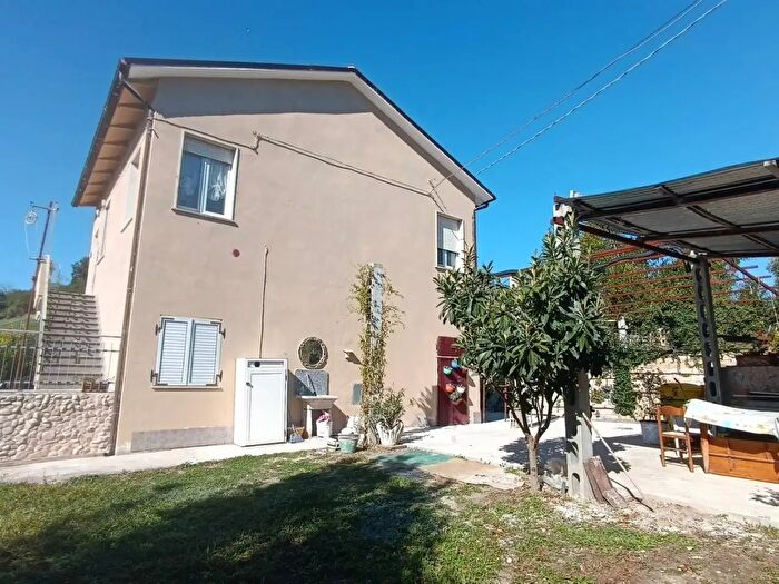Casa con 6 locali in vendita in Contrada Montebove Ovest, Ripatransone