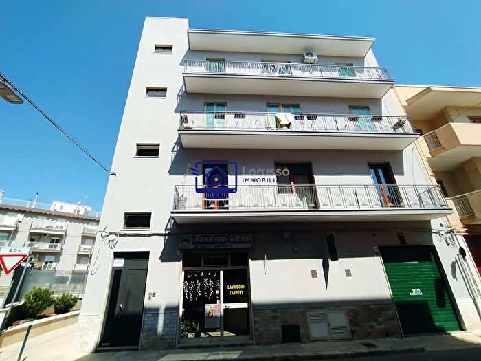Appartamento quadrilocale in vendita in Via Cadorna, Castellana Grotte
