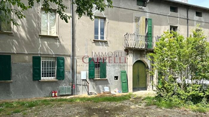 Casa con 12 locali in vendita in Via Lughese Forlì, Forli