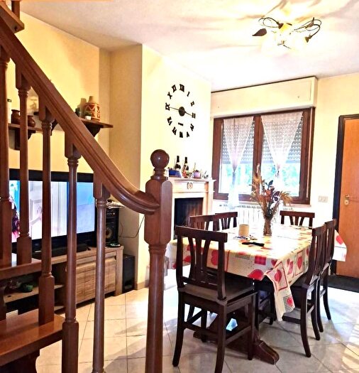 Appartamento trilocale in vendita in Via Trento E Trieste, Crespina Lorenzana