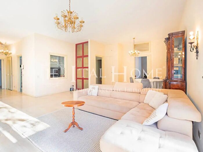 Appartamento trilocale in vendita in Via Sant'Alessandro, Bergamo