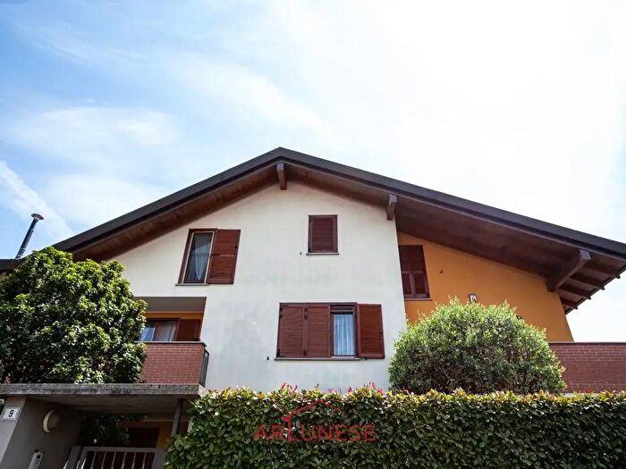 Appartamento trilocale in vendita in Ungaretti, Casorezzo
